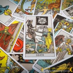 tarot-de-las-cartas-de-tarot-59029977